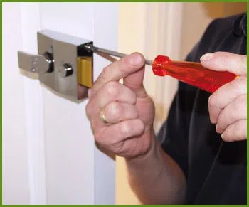 Neighborhood Locksmith Services Medfield, MA 508-657-3021 - 10-lock-smiths